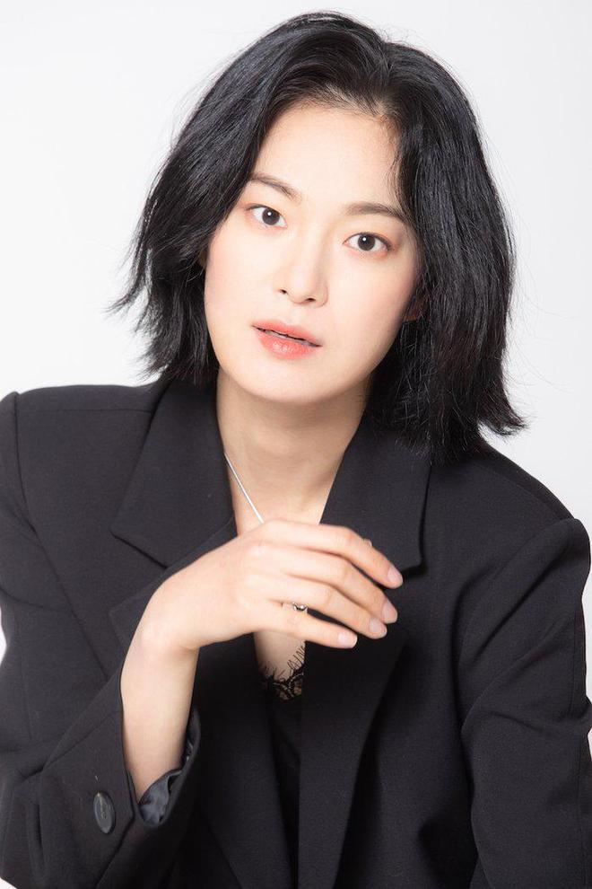 成人影院禁止18岁观看_手机端106.694.31-第2张图片